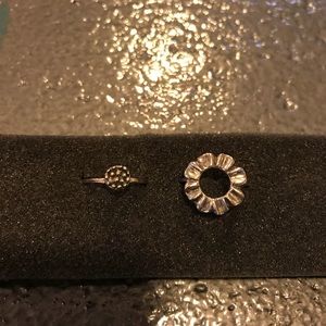 Sterling silver two piece sunflower ring.